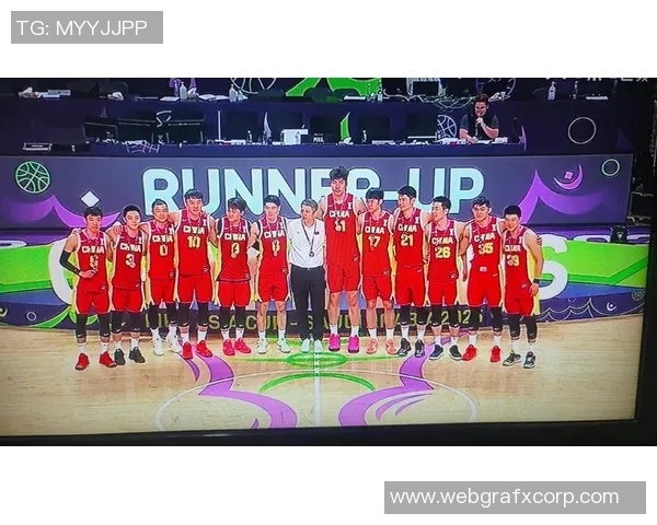 篮球技巧与战术的完美融合 如何在激烈比赛中提高个人与团队表现